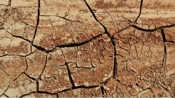 Illustration d'une maison avec des fissures